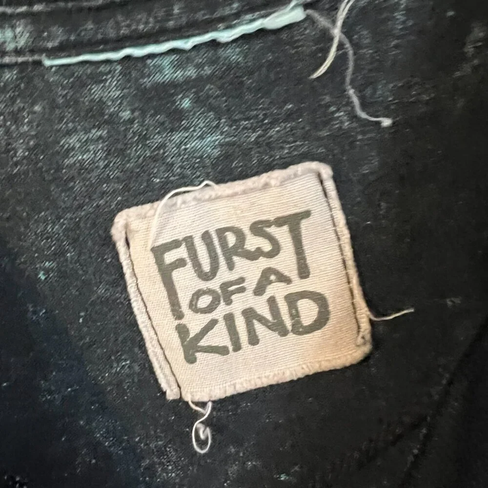Furst Of A Kind Shirt New Mexico Shoe Lace Criss Cross Distressed Printed - Picture 3 of 4